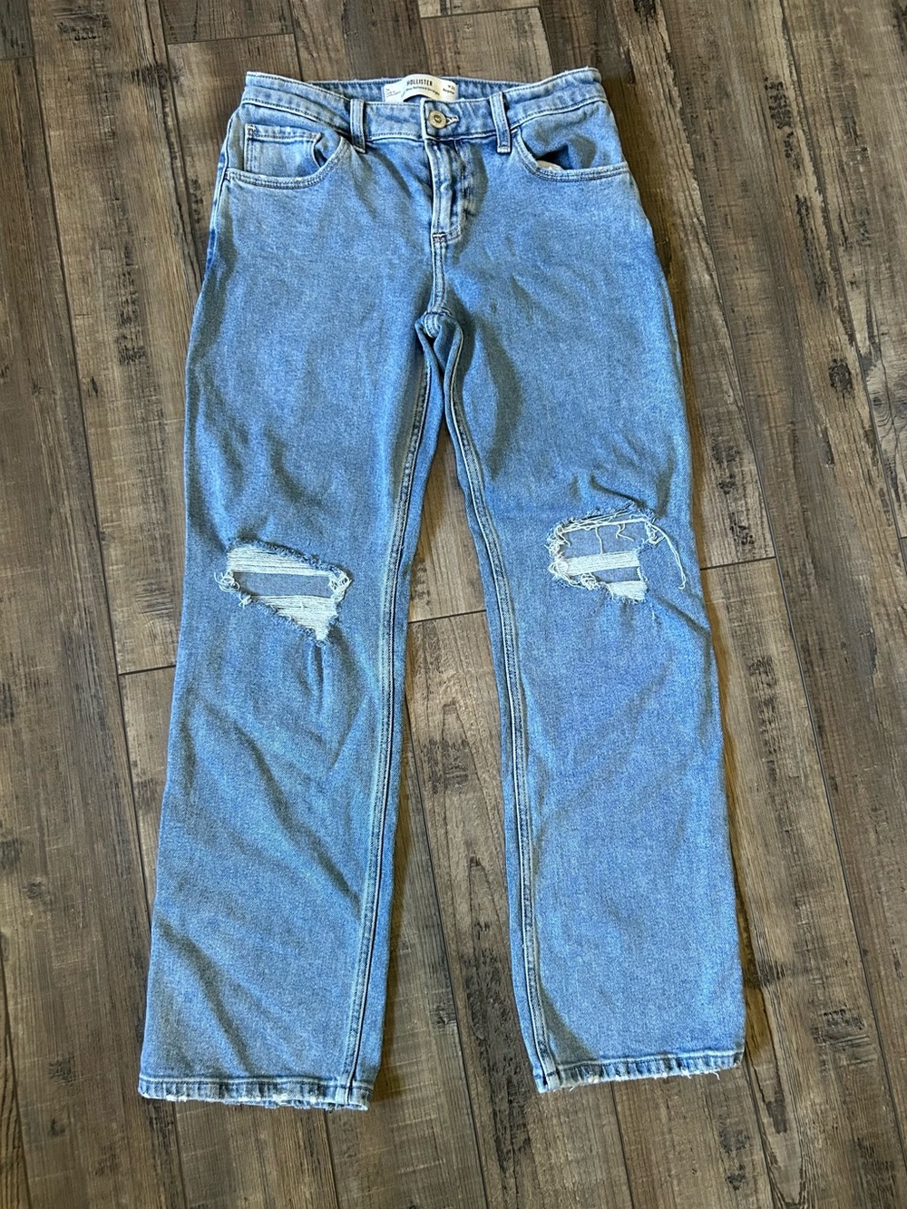Hollister Light Wash Straight-Leg Ripped Jeans